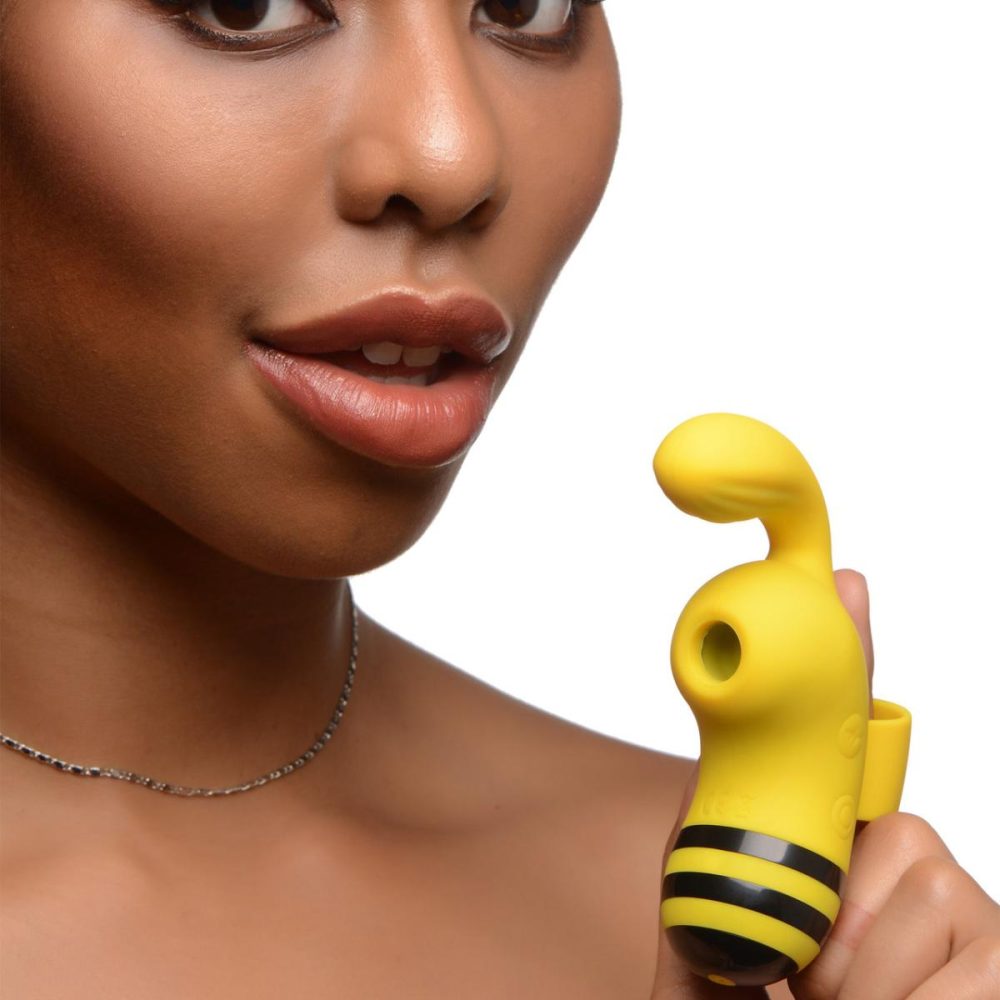 Stimulators | Shegasm Sucky Bee Rechargeable Silicone Clitoral Stimulating Finger Vibrator With Suction